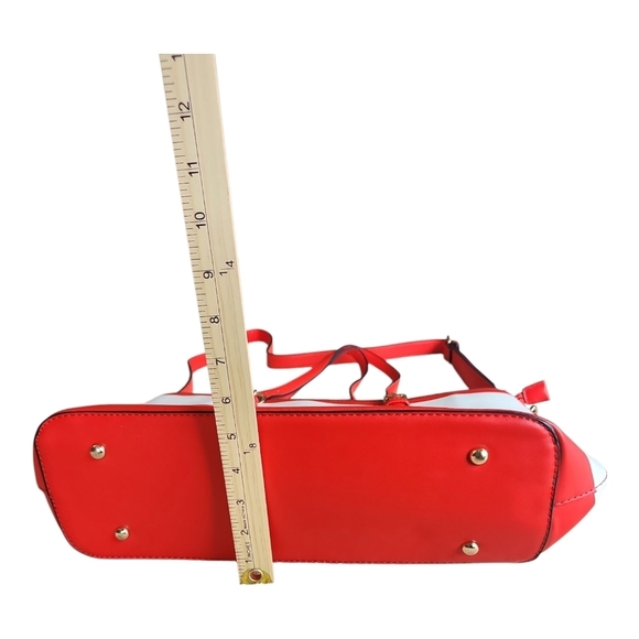 Red & White Striped Canvas Beach Tote Gold Chain Crossbody - Picture 12 of 12